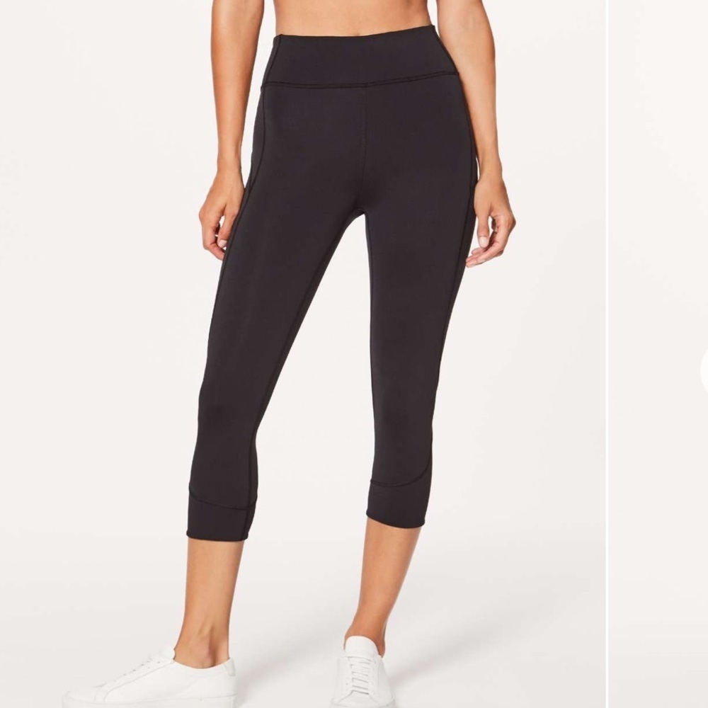 Lululemon Women’s In Movement 7/8 Tight Everlux Legging Size 4 Black LW5BPGS